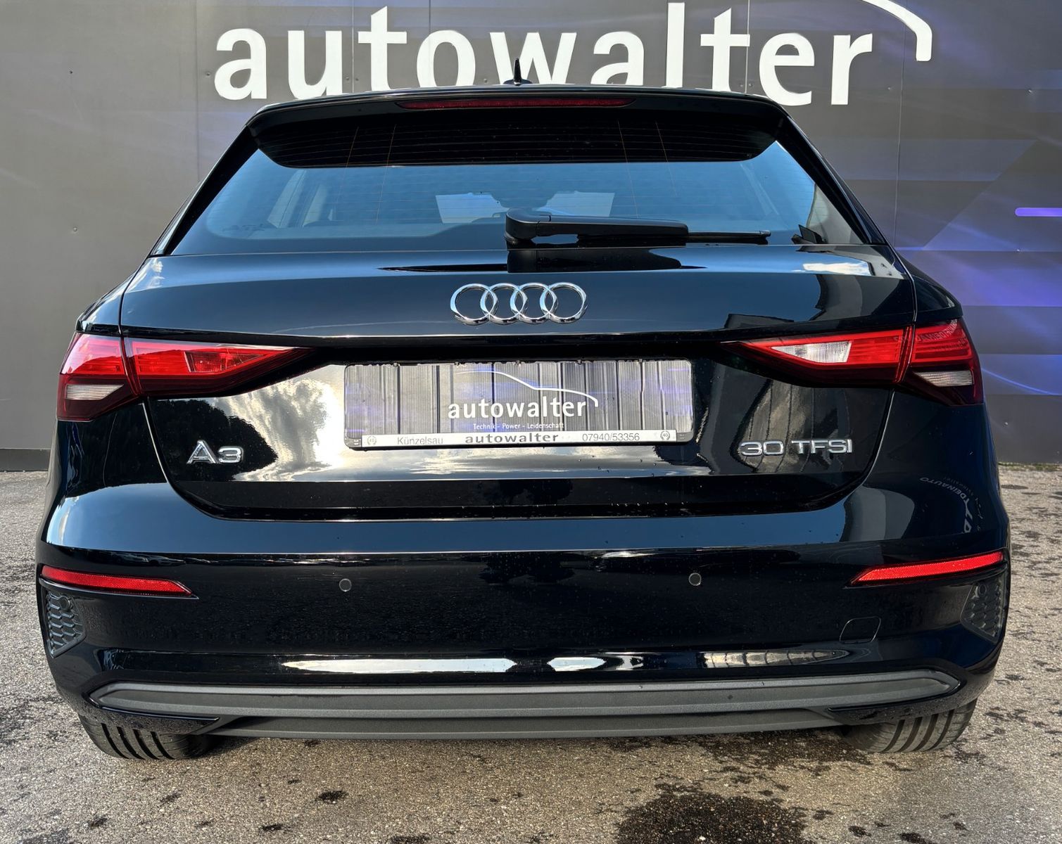 Fahrzeugabbildung Audi A3 Sportback 30 TFSI basis