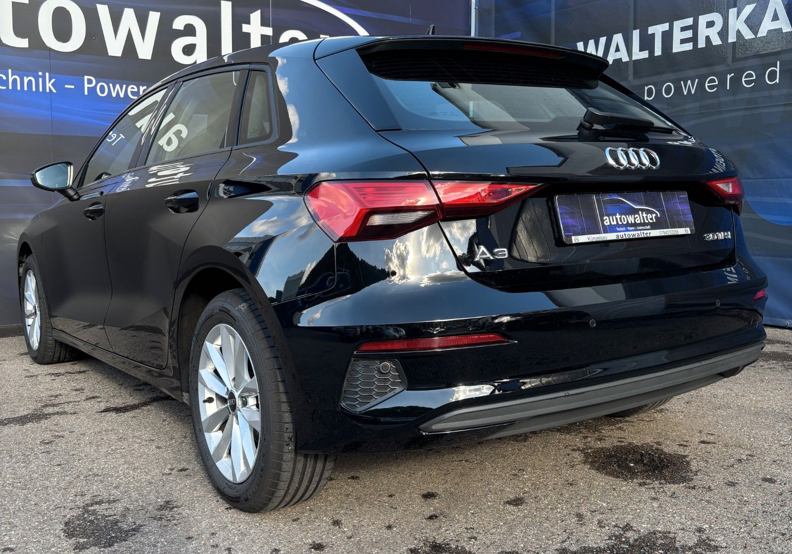 Fahrzeugabbildung Audi A3 Sportback 30 TFSI basis
