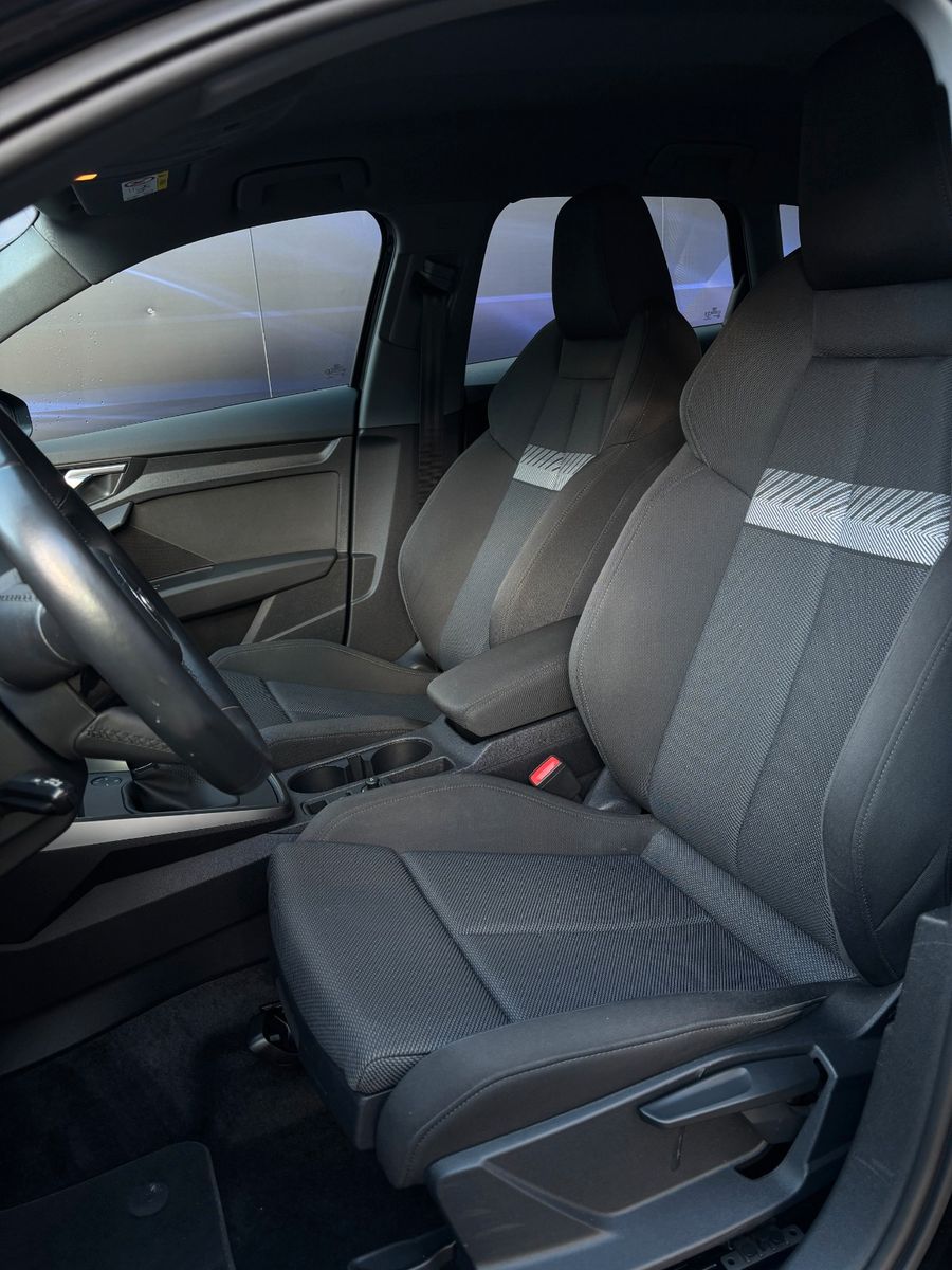 Fahrzeugabbildung Audi A3 Sportback 30 TFSI basis