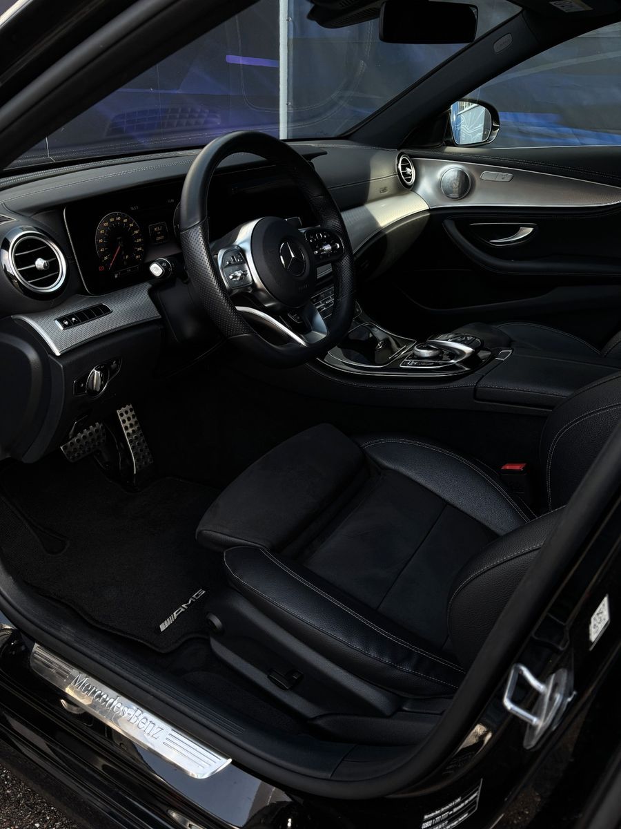 Fahrzeugabbildung Mercedes-Benz E 300 d AMG Line