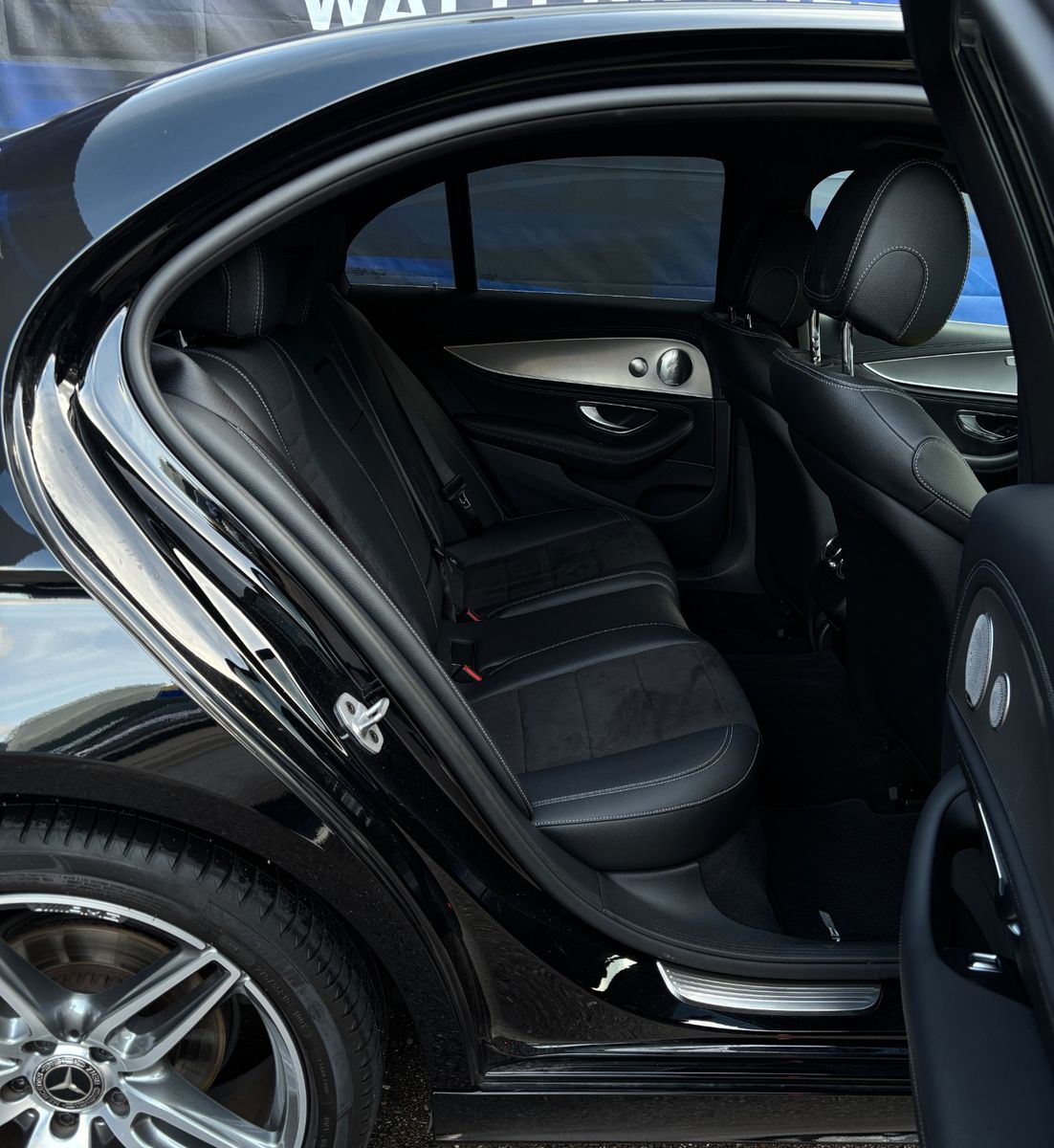 Fahrzeugabbildung Mercedes-Benz E 300 d AMG Line
