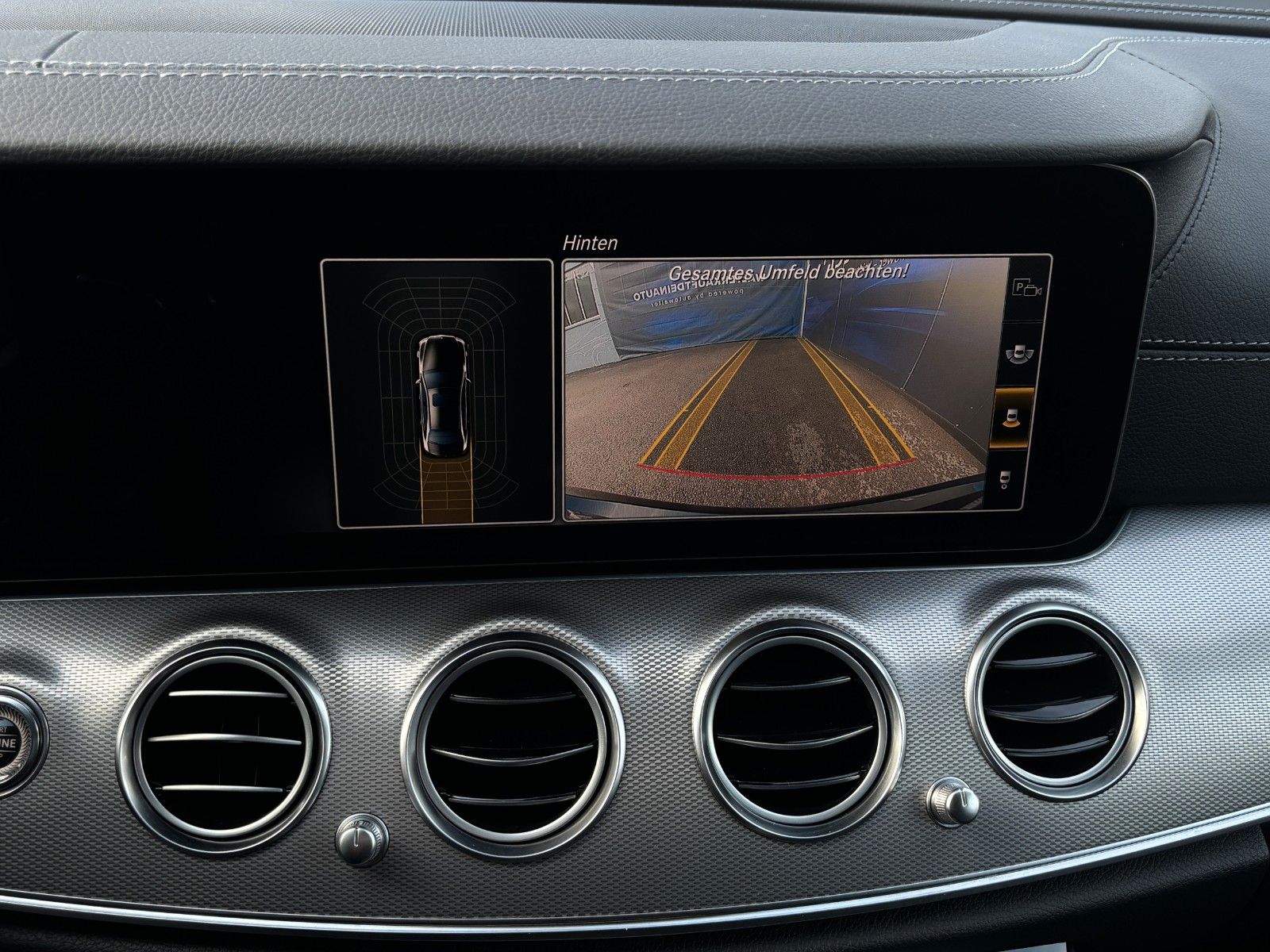 Fahrzeugabbildung Mercedes-Benz E 300 d AMG Line