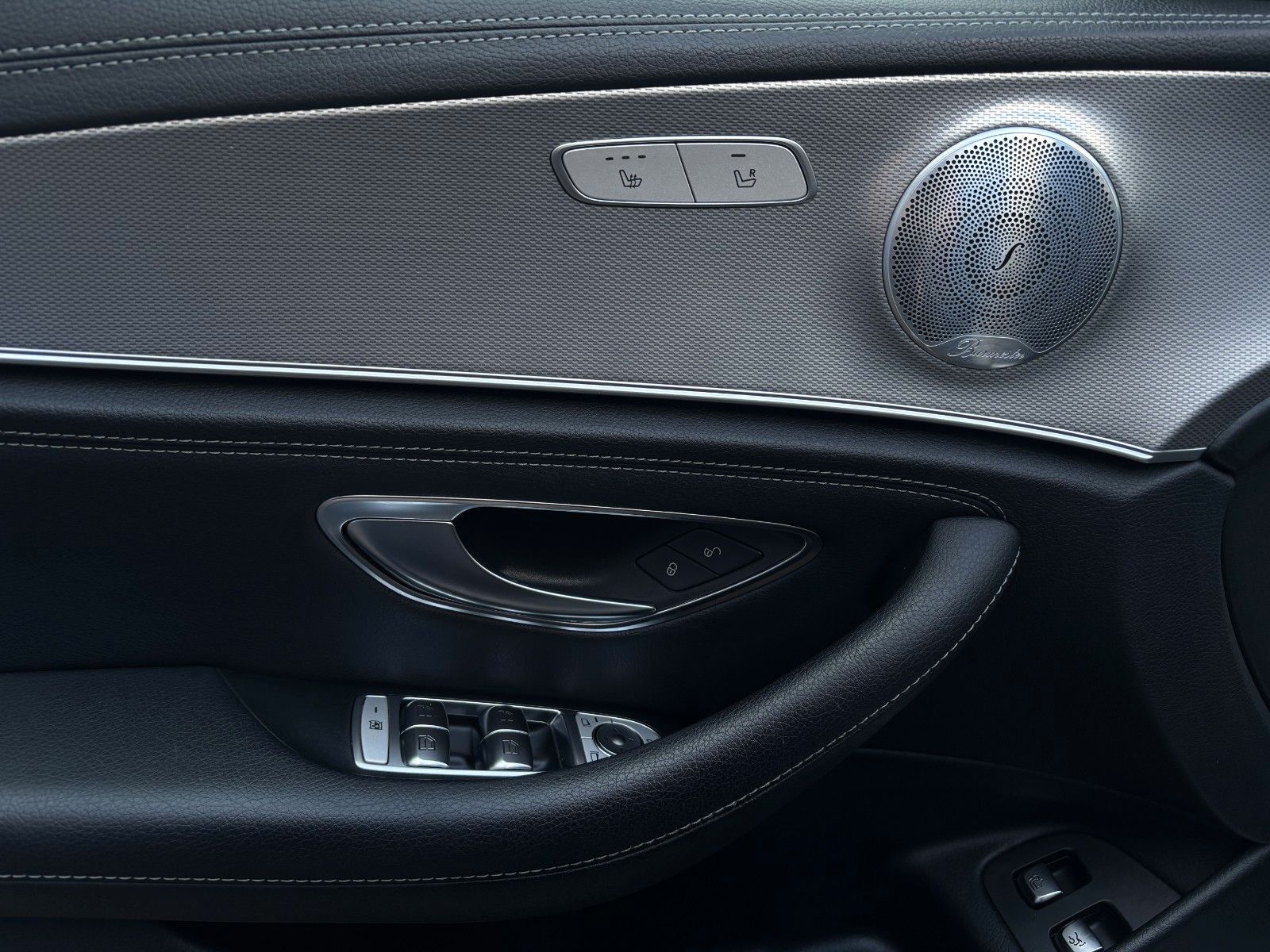 Fahrzeugabbildung Mercedes-Benz E 300 d AMG Line