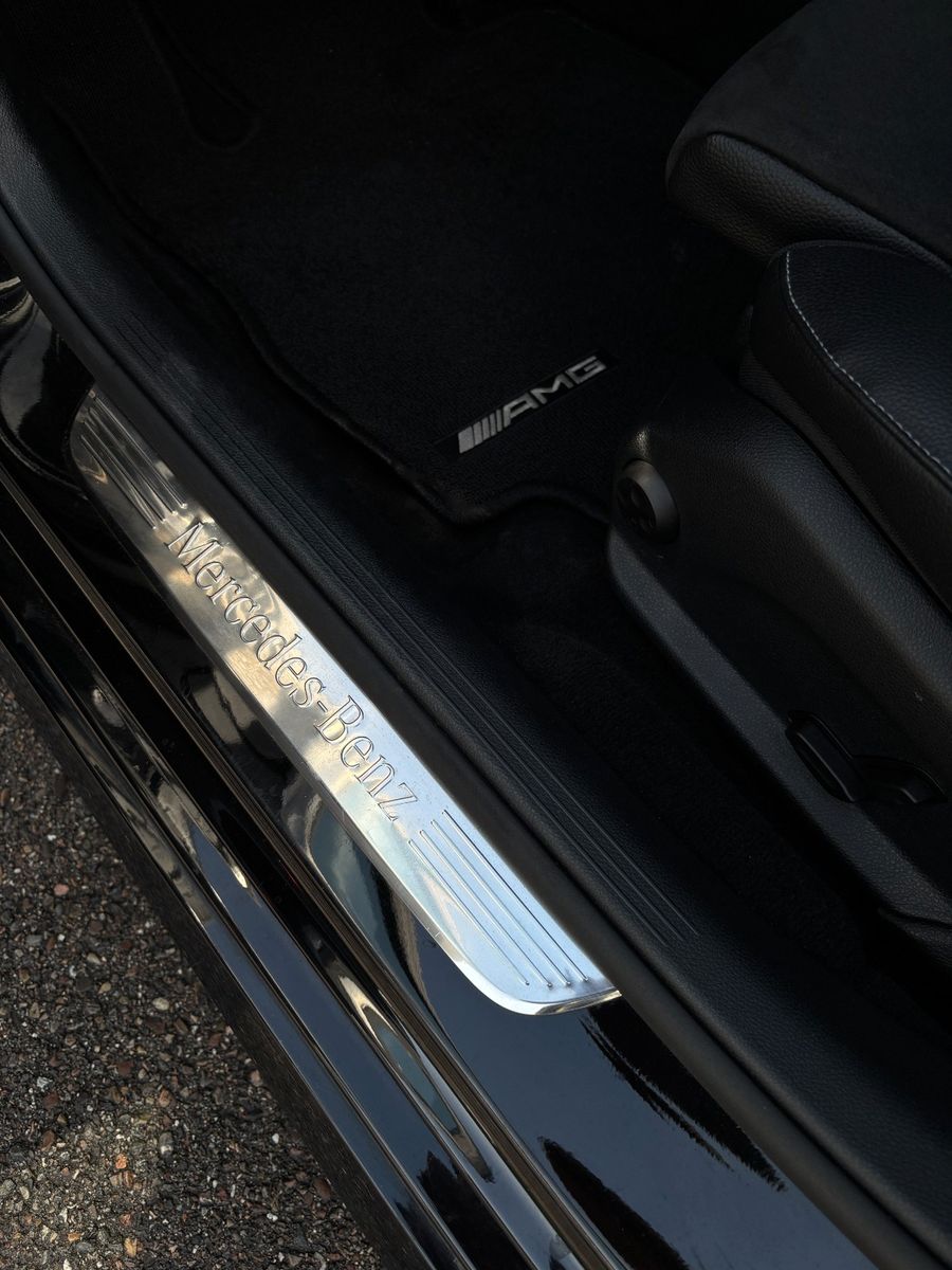 Fahrzeugabbildung Mercedes-Benz E 300 d AMG Line