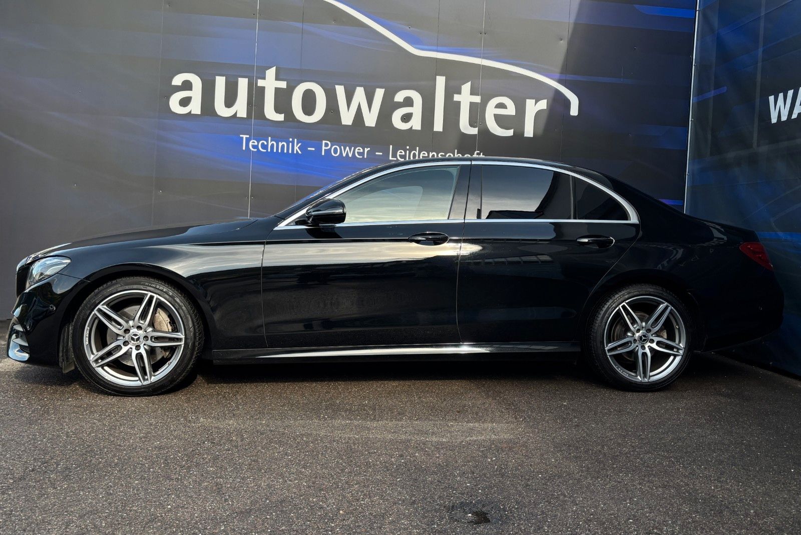 Fahrzeugabbildung Mercedes-Benz E 300 d AMG Line