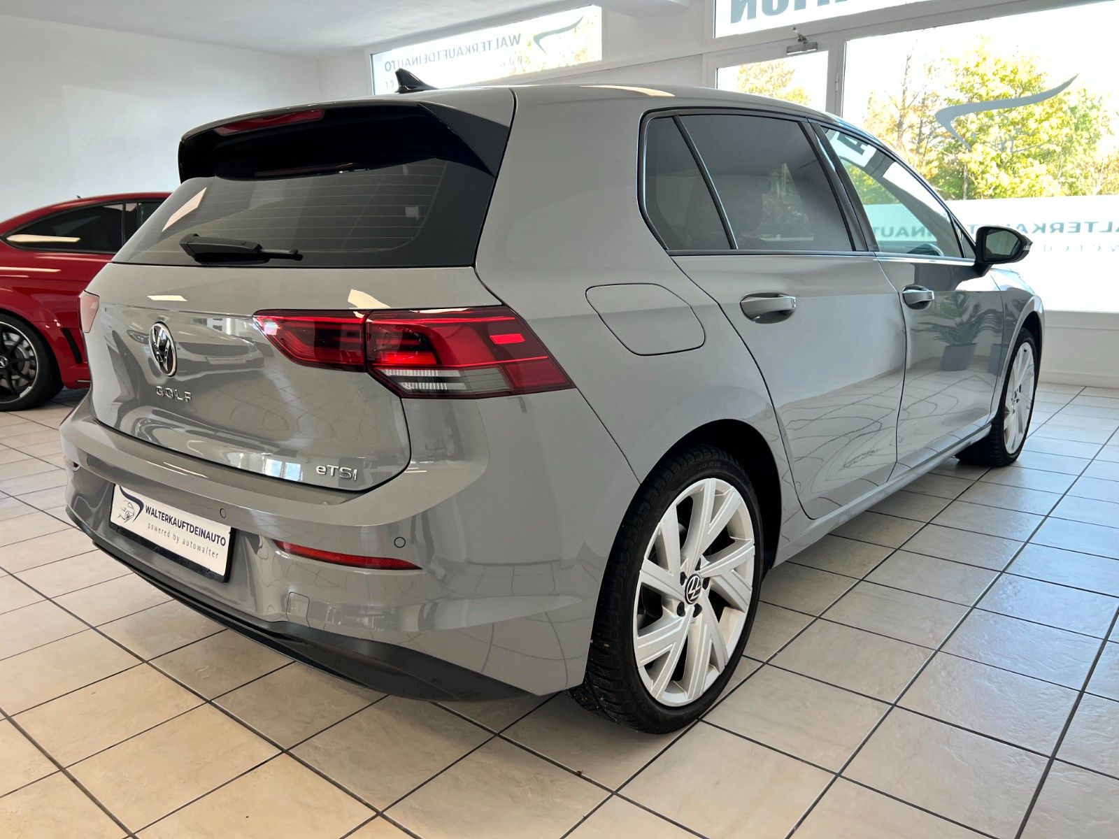 Fahrzeugabbildung Volkswagen Golf VIII Lim. Life eTSI*Service Neu*