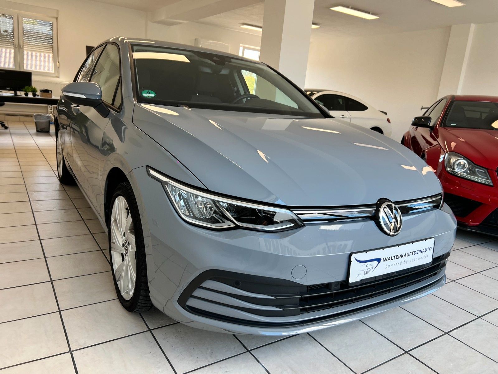 Fahrzeugabbildung Volkswagen Golf VIII Lim. Life eTSI*Service Neu*