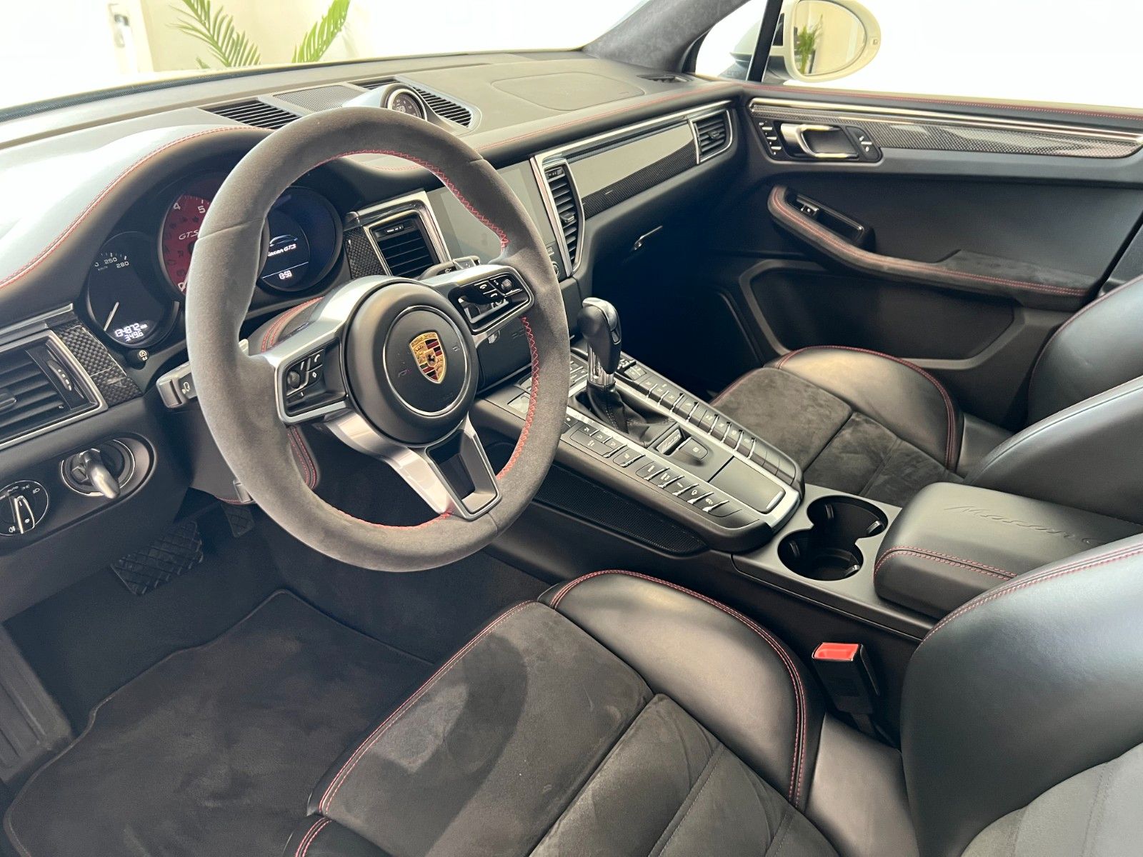 Fahrzeugabbildung Porsche Macan GTS*PDLS+*Carbon*Approved