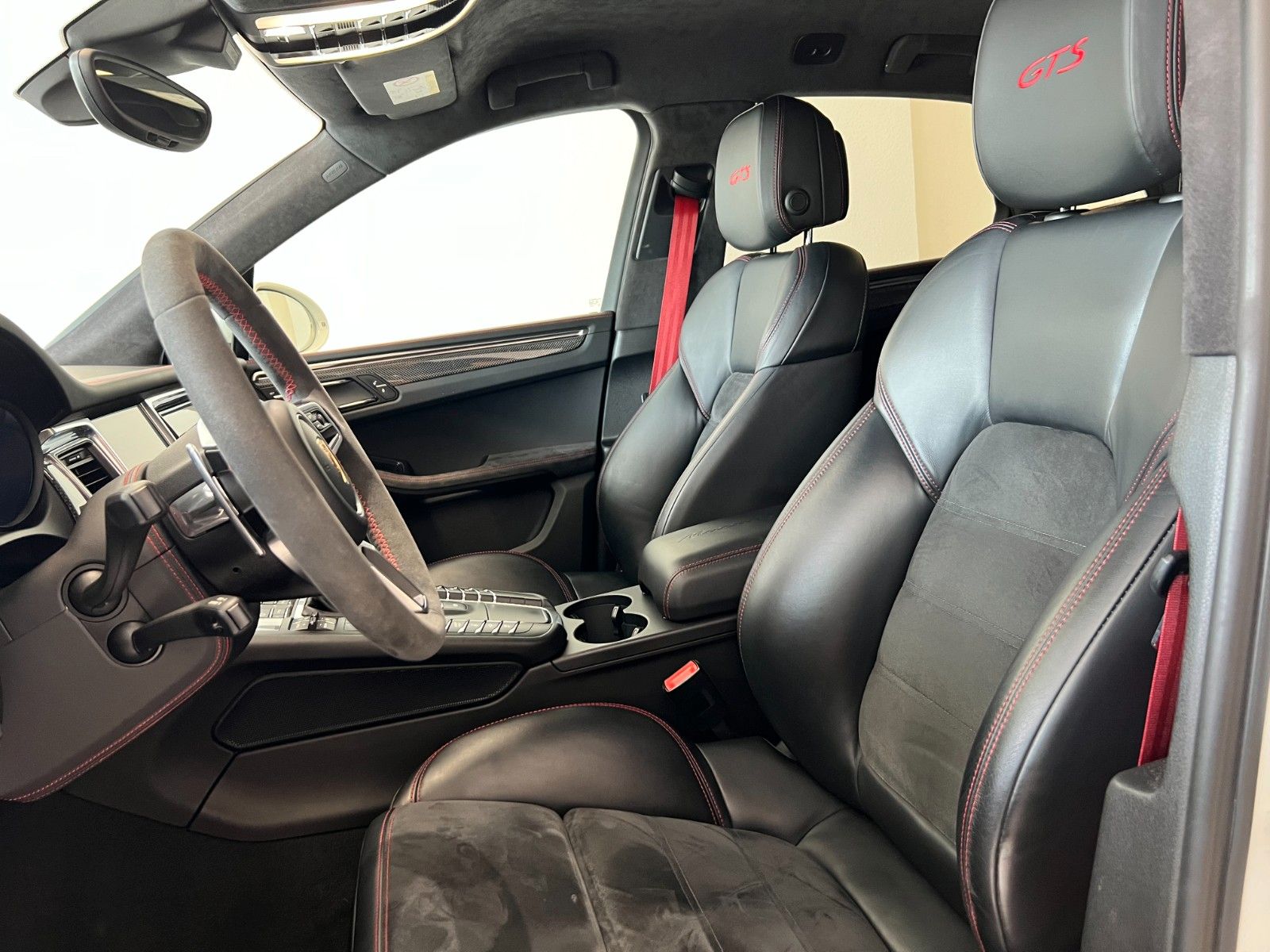 Fahrzeugabbildung Porsche Macan GTS*PDLS+*Carbon*Approved