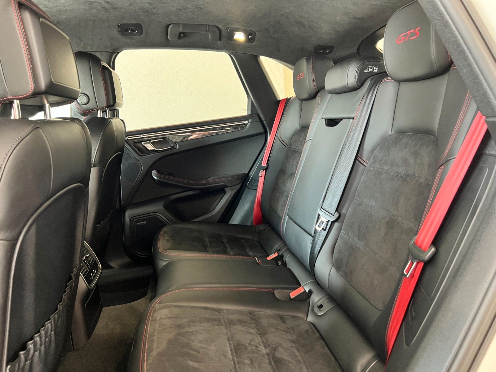 Fahrzeugabbildung Porsche Macan GTS*PDLS+*Carbon*Approved