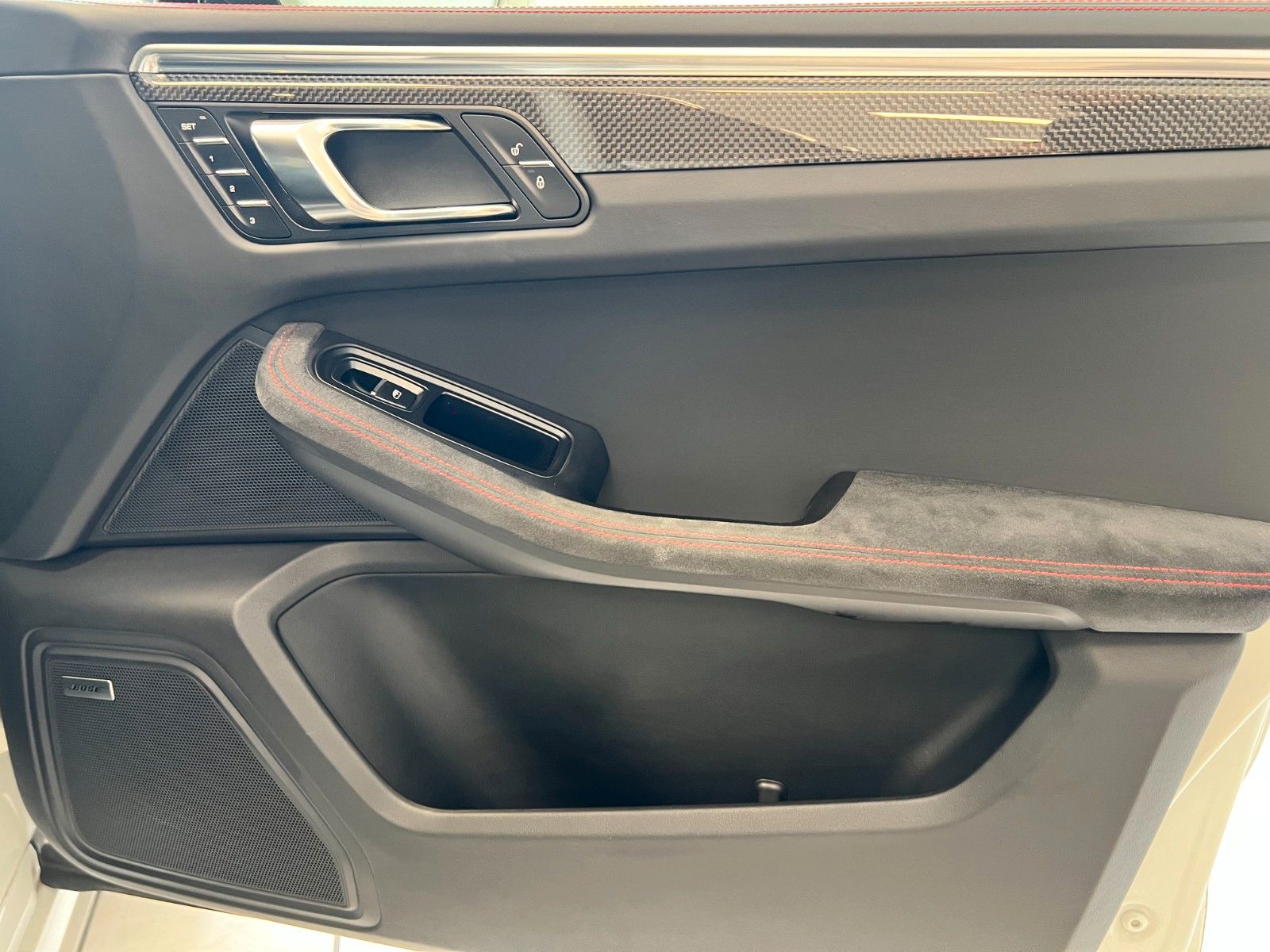Fahrzeugabbildung Porsche Macan GTS*PDLS+*Carbon*Approved