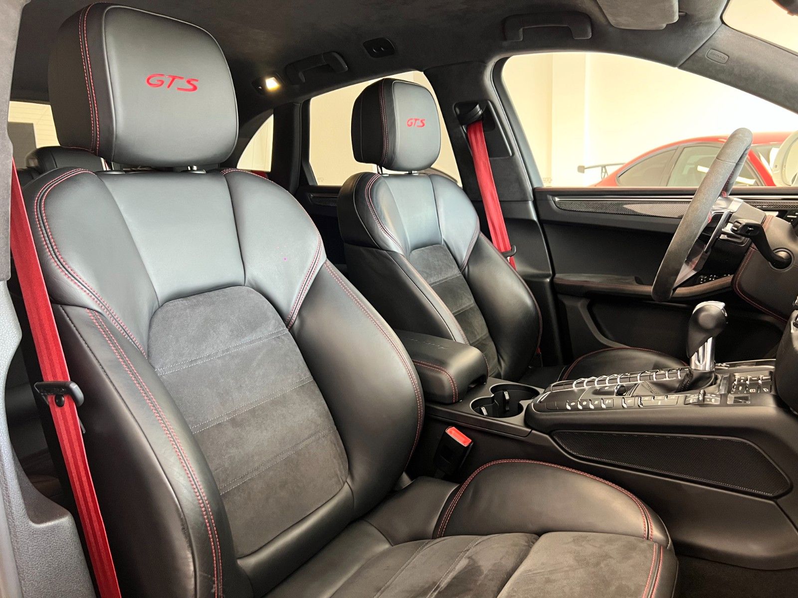 Fahrzeugabbildung Porsche Macan GTS*PDLS+*Carbon*Approved