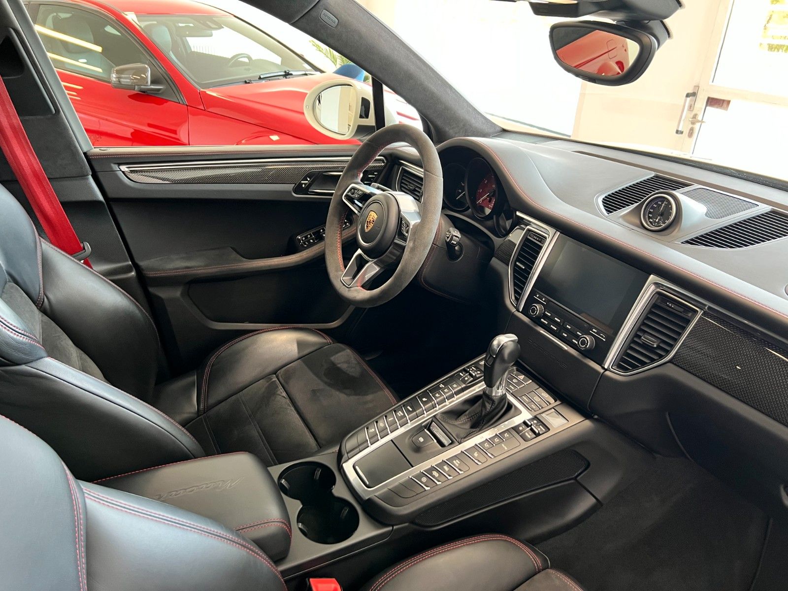 Fahrzeugabbildung Porsche Macan GTS*PDLS+*Carbon*Approved